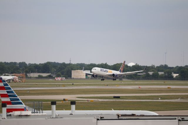 BOEING 767-300 (N664GT) - Atlas Air 767-300, rare airframe with winglets.