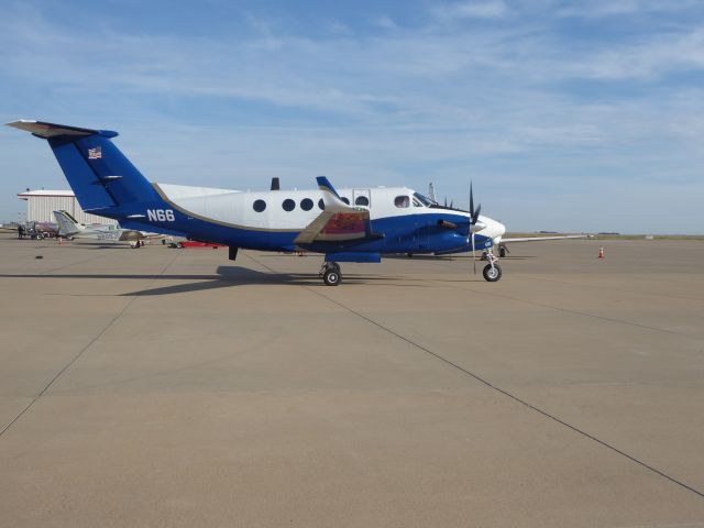 Beechcraft Super King Air 200 (N66)