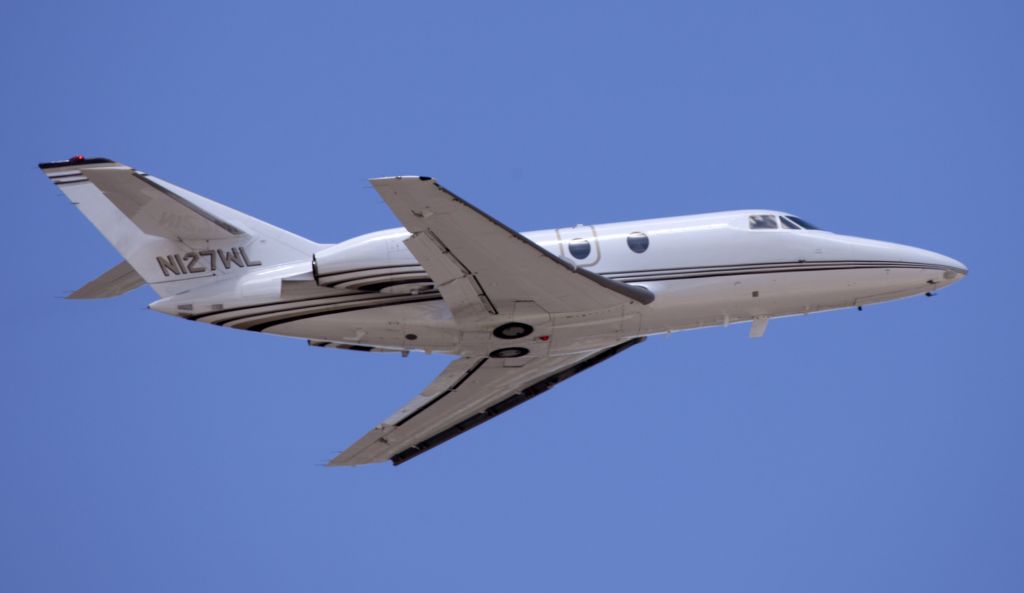 Dassault Falcon 10 (N127WL) - Great performance aircraft! Note the slats on the wings to enhance short field performance.