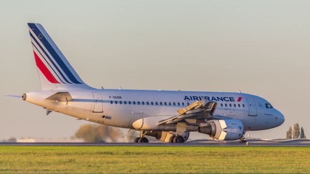 Airbus A318 (F-GUGR)