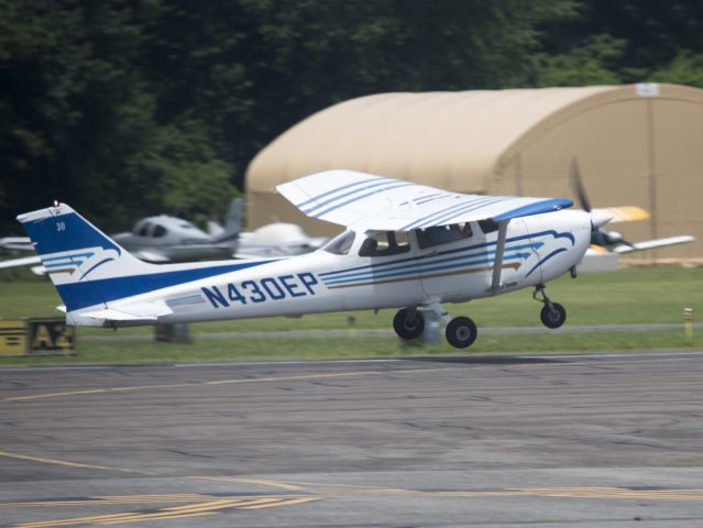 Cessna Skyhawk (N430EP) - Training fleet at Arrow Aviation (203) 744-5010