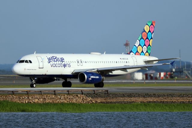Airbus A320 (N603JB)