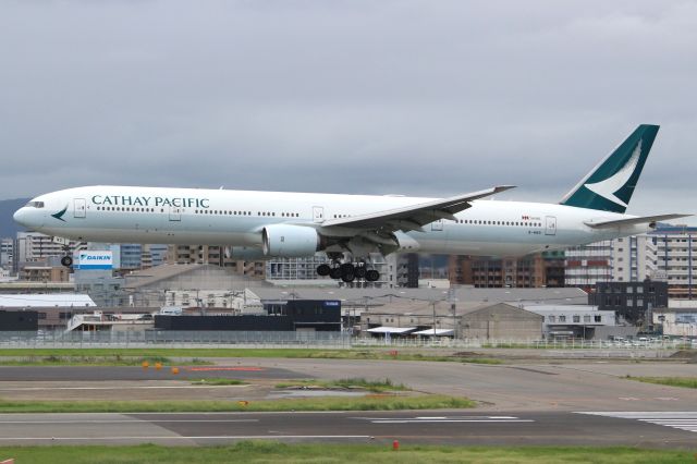 BOEING 777-300 (B-HNO)