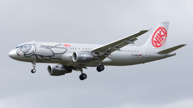 Airbus A320 (D-ABHK)