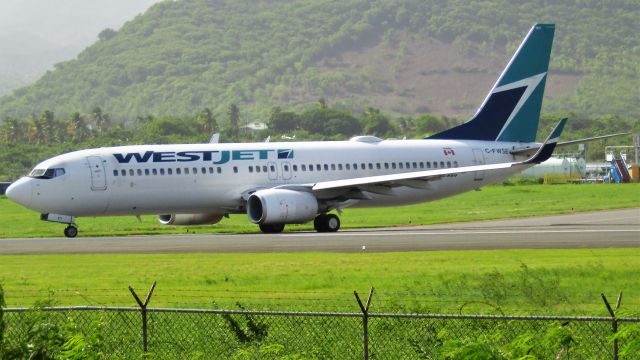 Boeing 737-800 (C-FWSE)