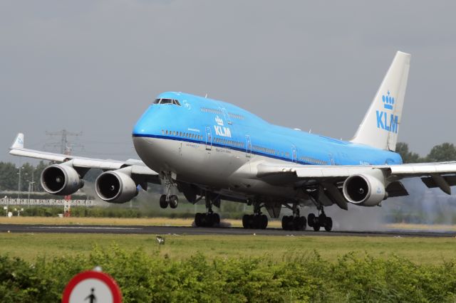 Boeing 747-400 (PH-BFY)