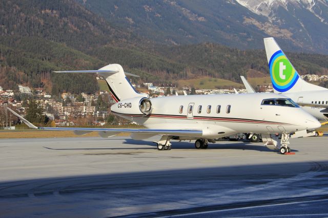 Bombardier Challenger 300 (CS-CHD)