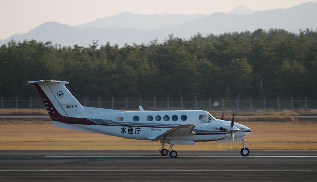 Beechcraft Super King Air 200 (JA121N) - 水産庁（Fisheries Agency）br /漁業取締(Fisheries enforcement)＋緊急医療搬送(emergency medical transport)