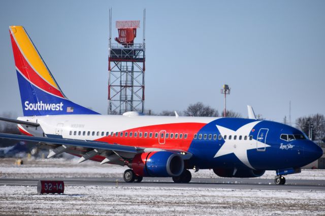 Boeing 737-700 (N931WN) - Lone Star One 