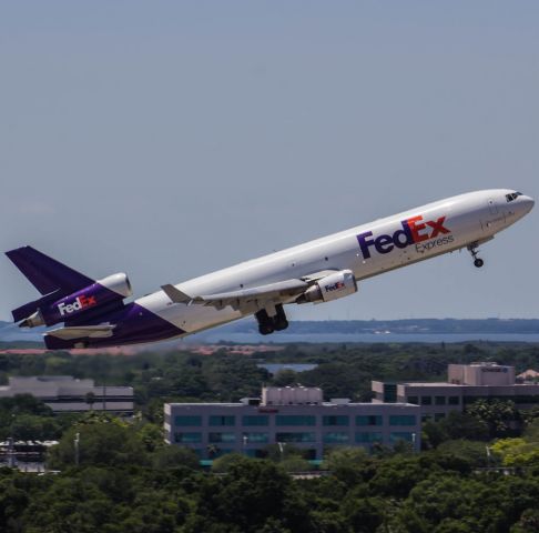 Boeing MD-11 (N607FE)