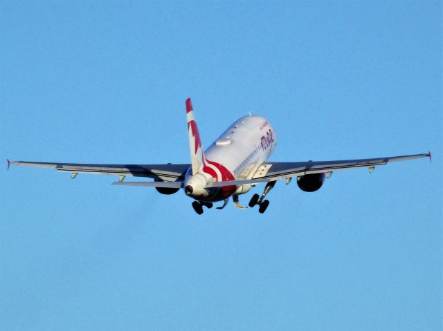 Airbus A319 (C-FYJH)