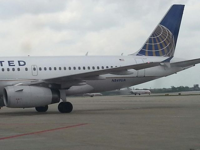 Airbus A319 (N849UA)