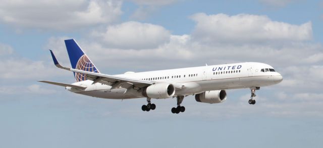 Boeing 757-200 (N67134) - Landing at Miami International on the afternoon of the 1st of March, 2020.