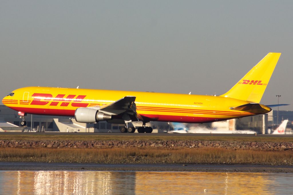 BOEING 767-300 (N276DH)