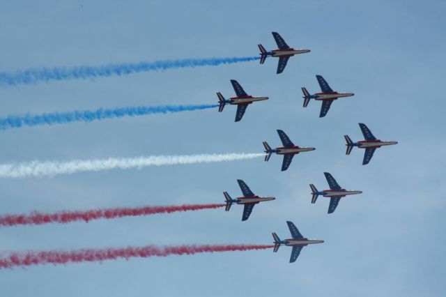 — — - Patrouille de France Salon aéronautique Le Bourget 26/06/2011