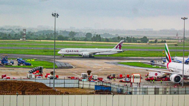 Boeing 787-8 (A7-BHE)