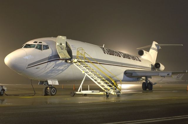 BOEING 727-200 (N720CK)