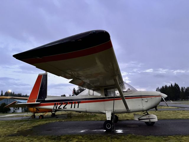 North American Rockwell 100 Darter Commander (N2271T) - First time seeing an Aero Commander 100 up close. What a neat design! Note the interesting nose wheel fairing. 