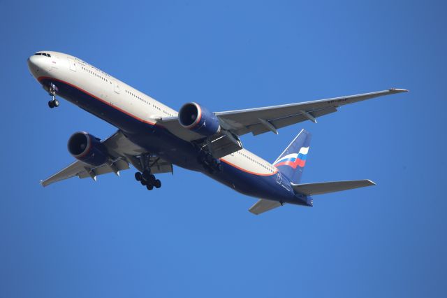 BOEING 777-300ER (VP-BGF)