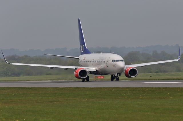 Boeing 737-700 (LN-RNW) - SAS2547 arriving from Stockholm.