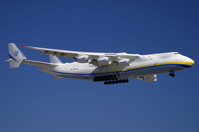 Antonov An-225 Mriya (UR-82060) - By P.Adamovich