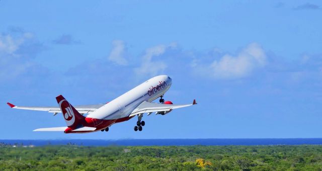 Airbus A330-300 (D-ALPF) - Air Berlin Takeoff at MDPC - PUj