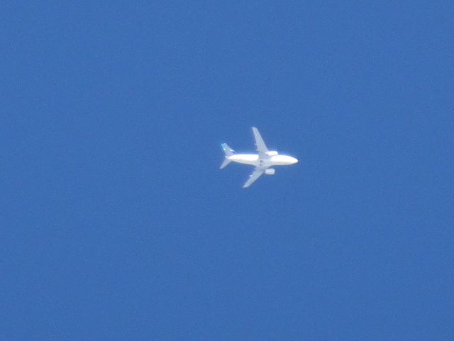 BOEING 737-600 (C-GWJU) - Westjet 737-600 at 39,000ft over Fargo 