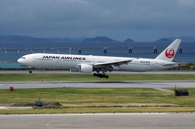 Boeing 777-200 (JA751J)