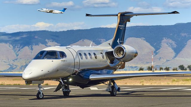 Embraer Phenom 300 (N500EC)