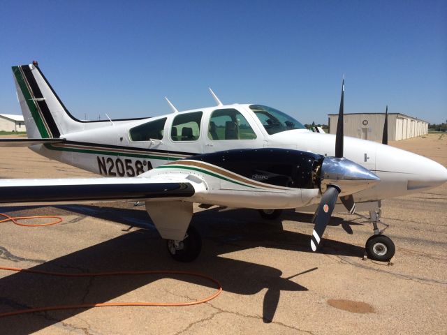 Beechcraft 55 Baron (N2058A)