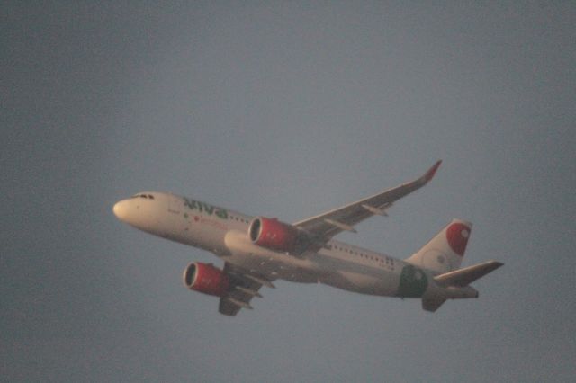 Airbus A320 (XA-VIM) - DEPARTURE FROM 27 MMTJ