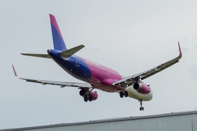 Airbus A321 (HA-LXG) - A321/HA-LXG/_Spotting EPRZ