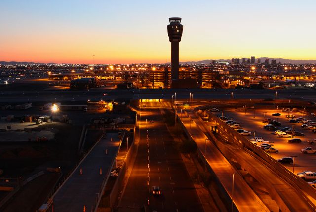 — — - Sky Harbor Airport, Phoenix, Arizona