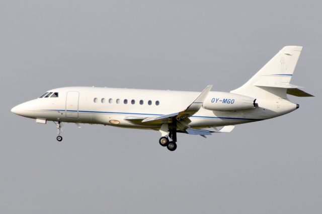 Dassault Falcon 20 (OY-MGO) - Kystvejen RWY22L