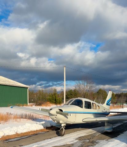 Piper Cherokee (N82005)