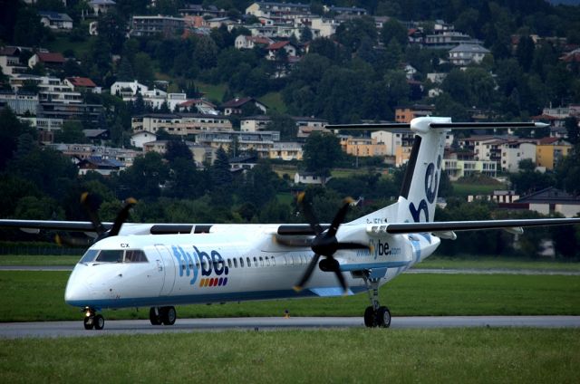 de Havilland Dash 8-400 (G-JECX)