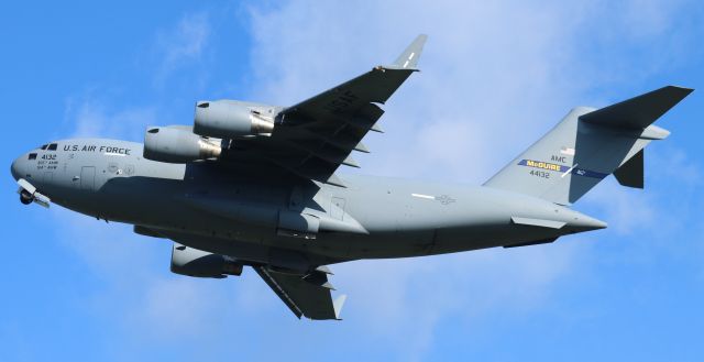 Boeing Globemaster III (04-4132)