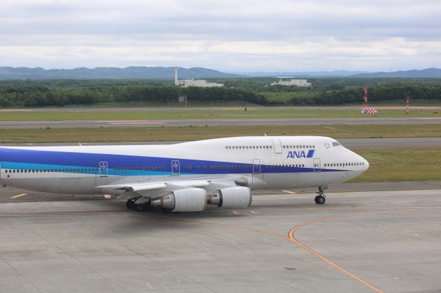 Boeing 747-400 (JA8959)