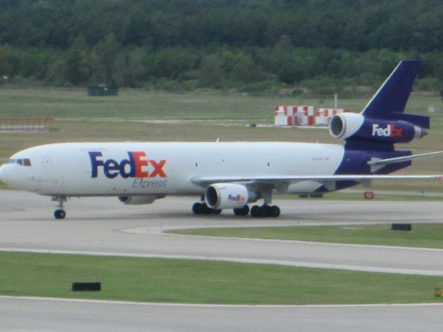 Boeing MD-11 (N573FE)