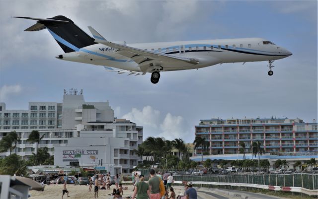 Bombardier Global Express (N600JV)