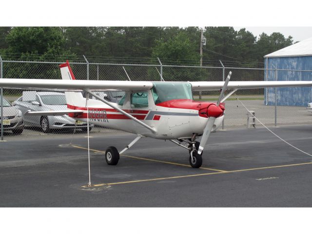 Cessna 152 (N99HR)