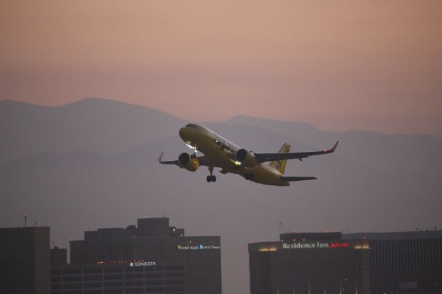 Airbus A320neo (N936NK)