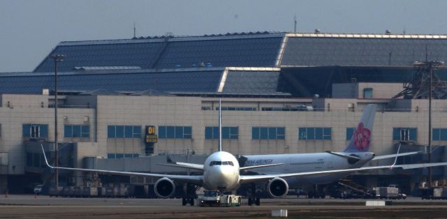 BOEING 767-300 (N340UP)