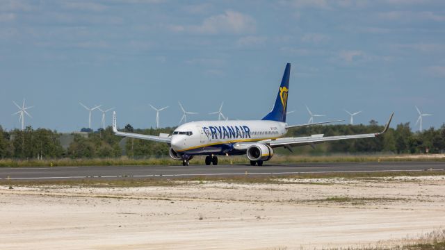 Boeing 737-700 (EI-DPH)