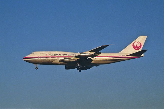 BOEING 747-300 (JA8179) - Final Approach to Narita Intl Airport Rwy34 on 1987/11/22