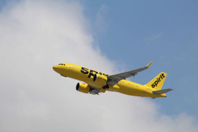 Airbus A320 (N906NK)