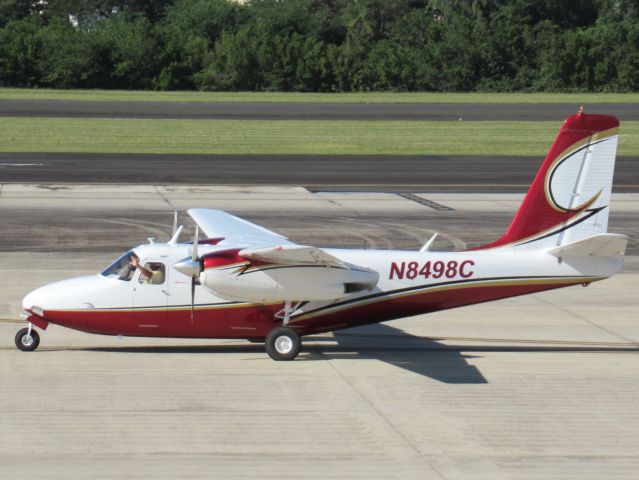 Aero Commander 500 (N8498C)