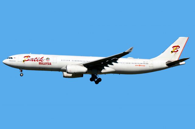 Airbus A330-300 (9M-LFC)