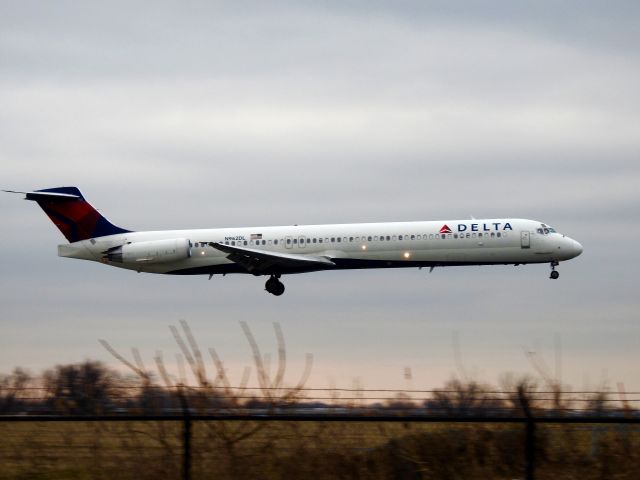 McDonnell Douglas MD-88 (N962DL) - DAL1661 ATL-PHL