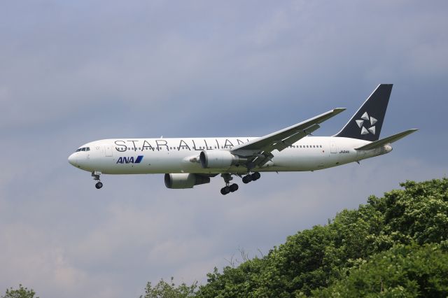 BOEING 767-300 (JA614A) - June 17, 2023:HND-HKD.